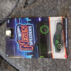 Hot wheels Neon Speeders '15 Dodge Challenger SRT Hellcat brand new/ sealed